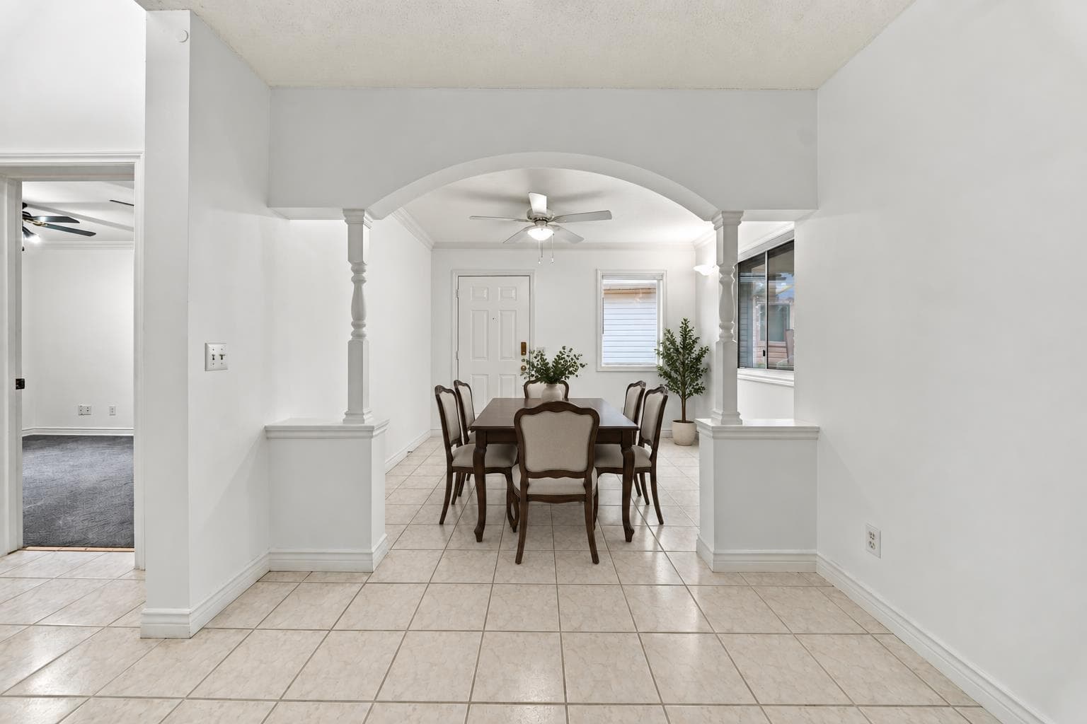 228 Taradale Close NE