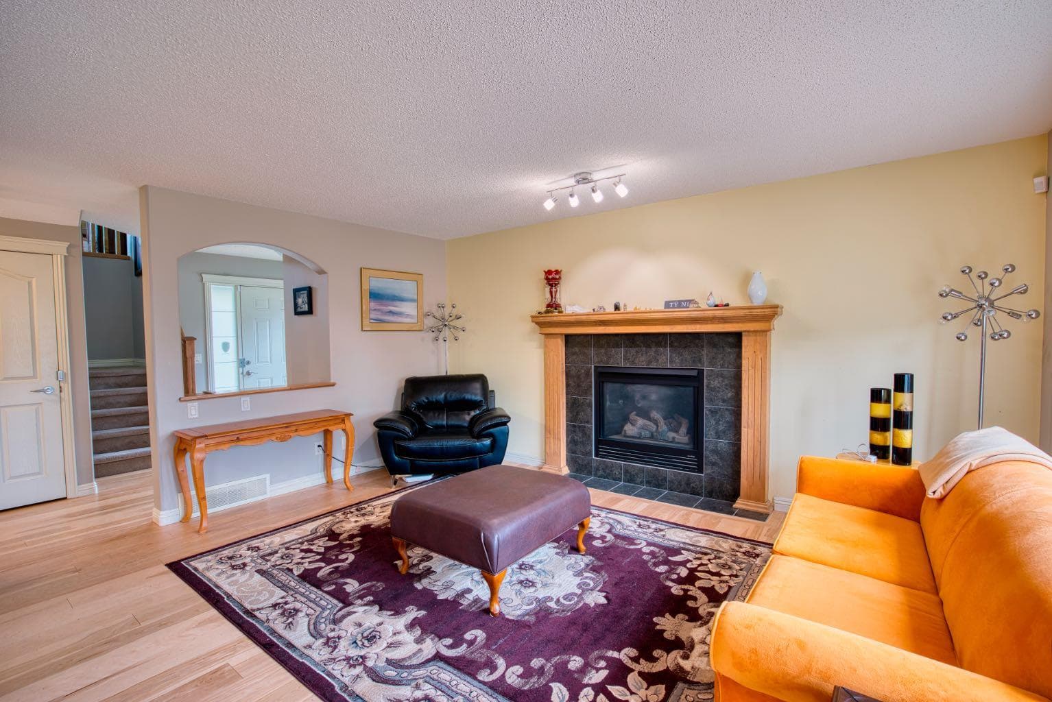 1028 Kincora Drive NW
