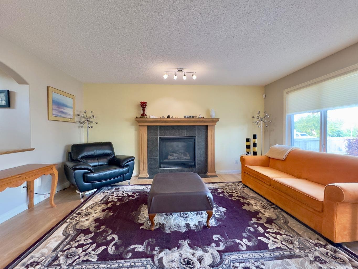 1028 Kincora Drive NW