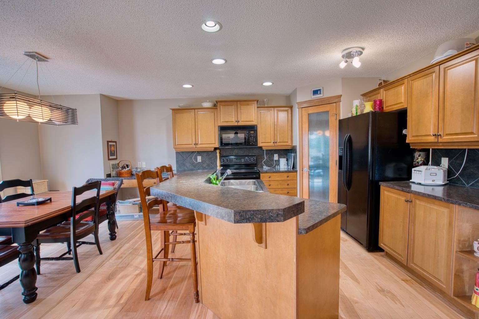 1028 Kincora Drive NW