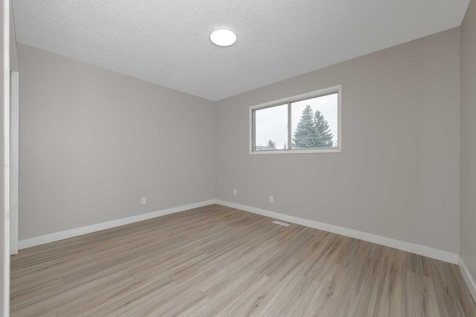 43 Maranda Close NE