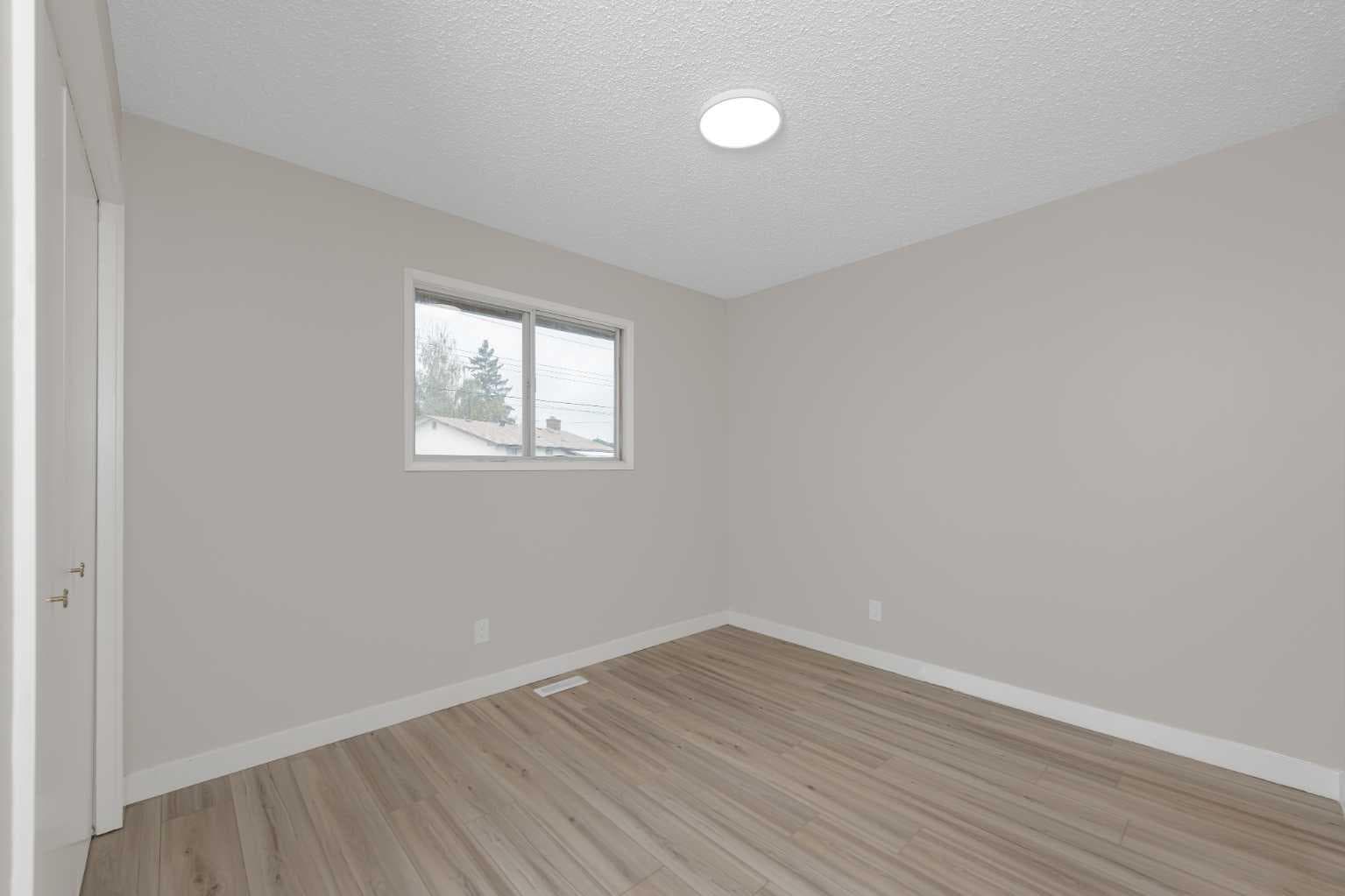 43 Maranda Close NE