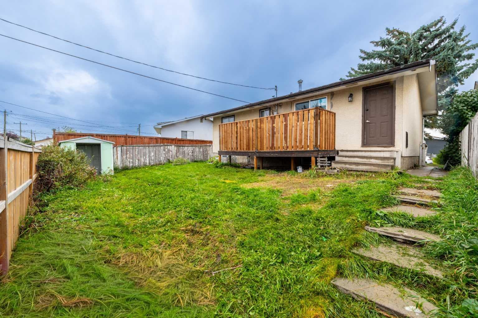 43 Maranda Close NE
