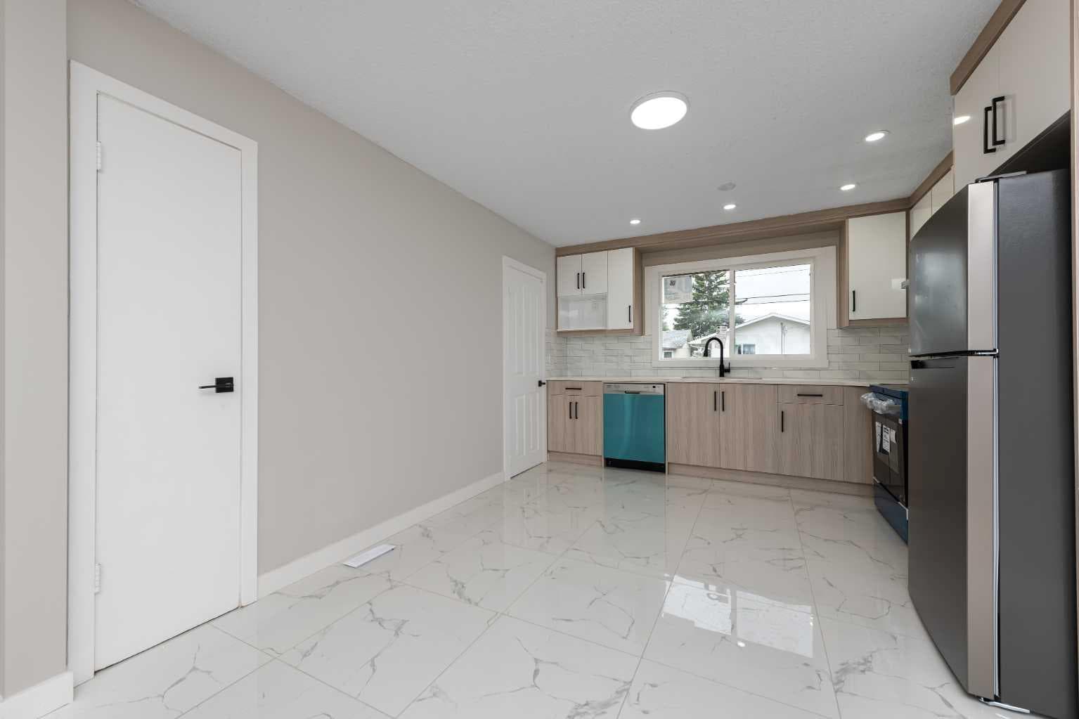43 Maranda Close NE