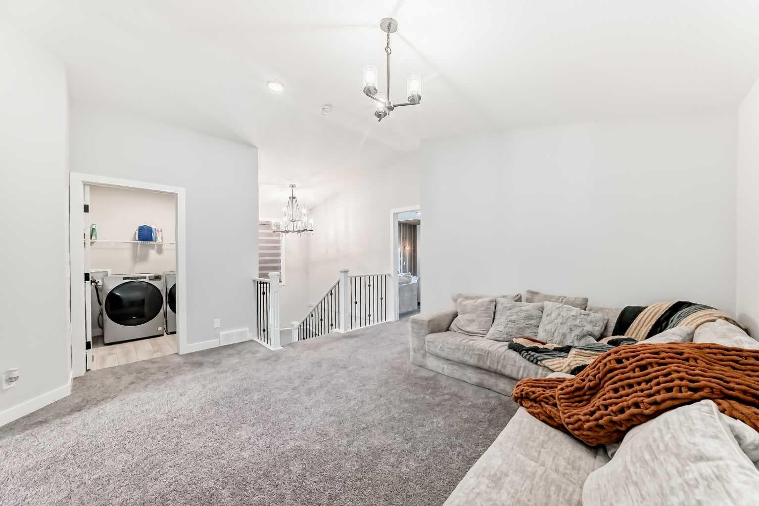 69 Amblehurst Way NW