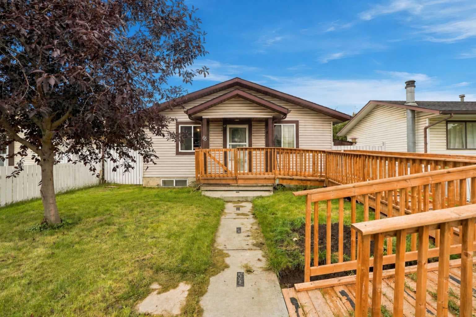 63 Rundleson Way NE