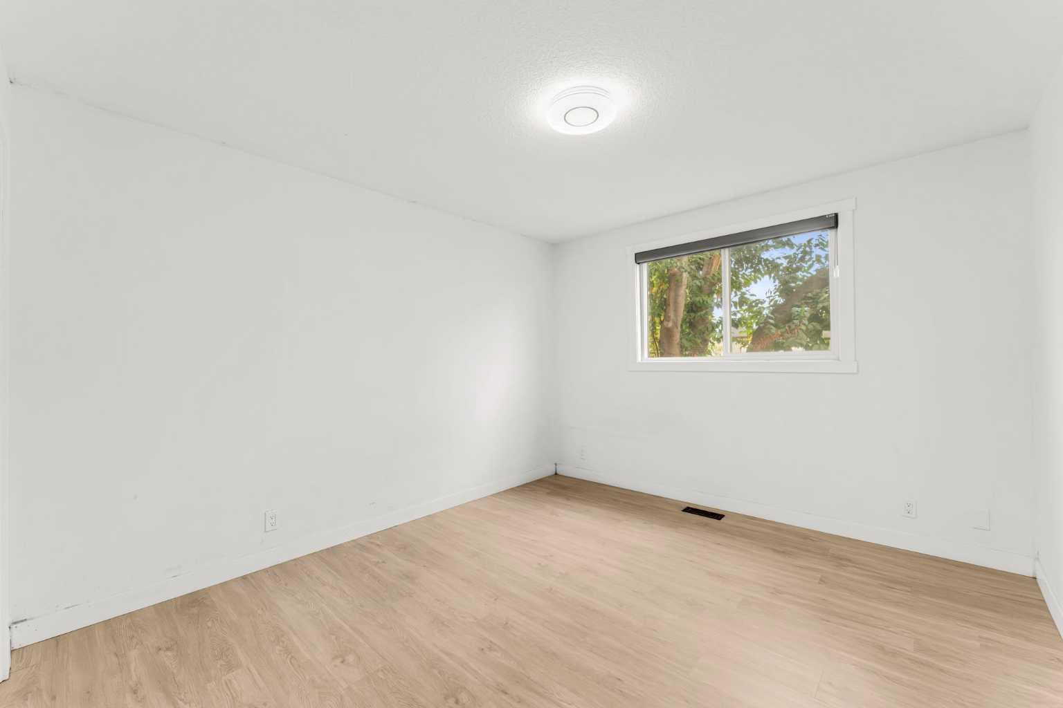 124 Castlebrook Road NE