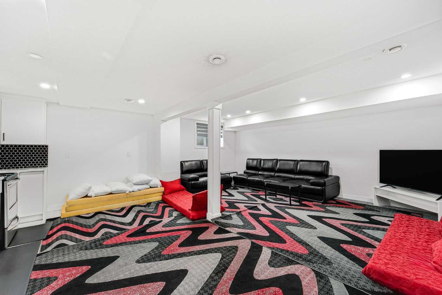 124 Castlebrook Road NE