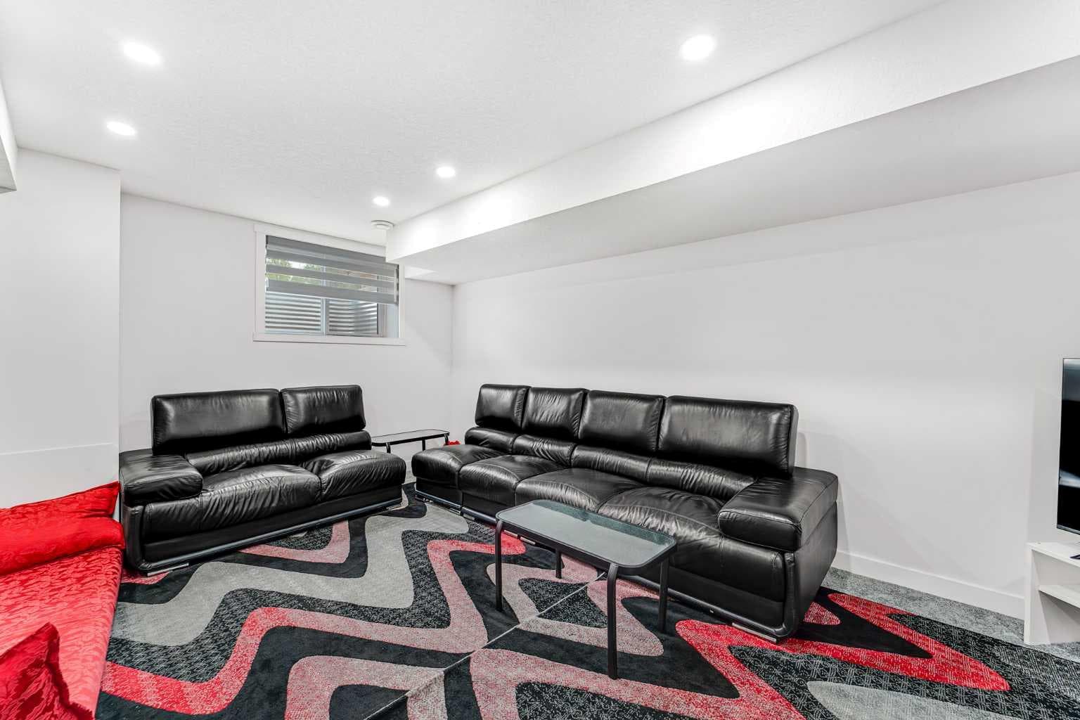 124 Castlebrook Road NE