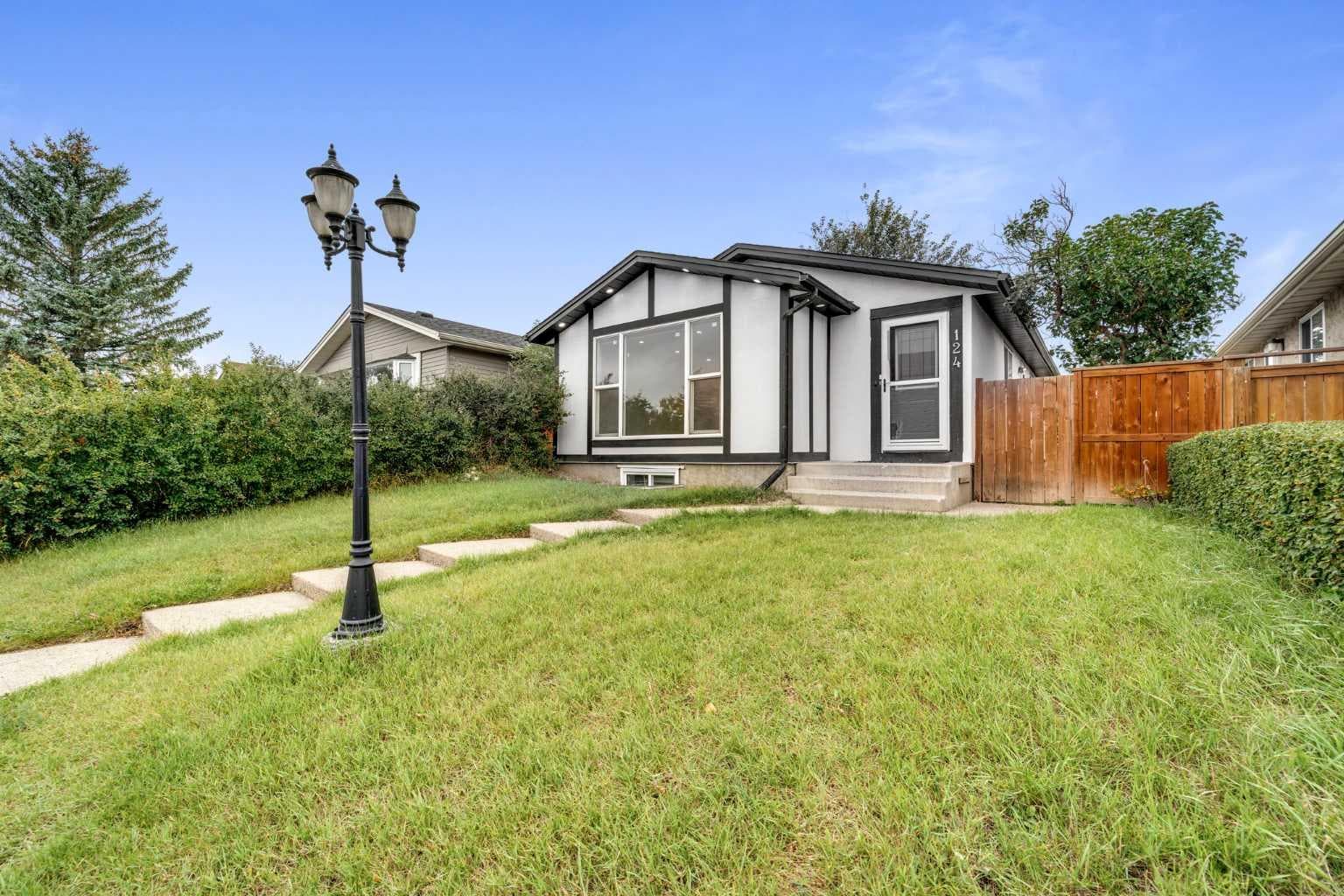 124 Castlebrook Road NE