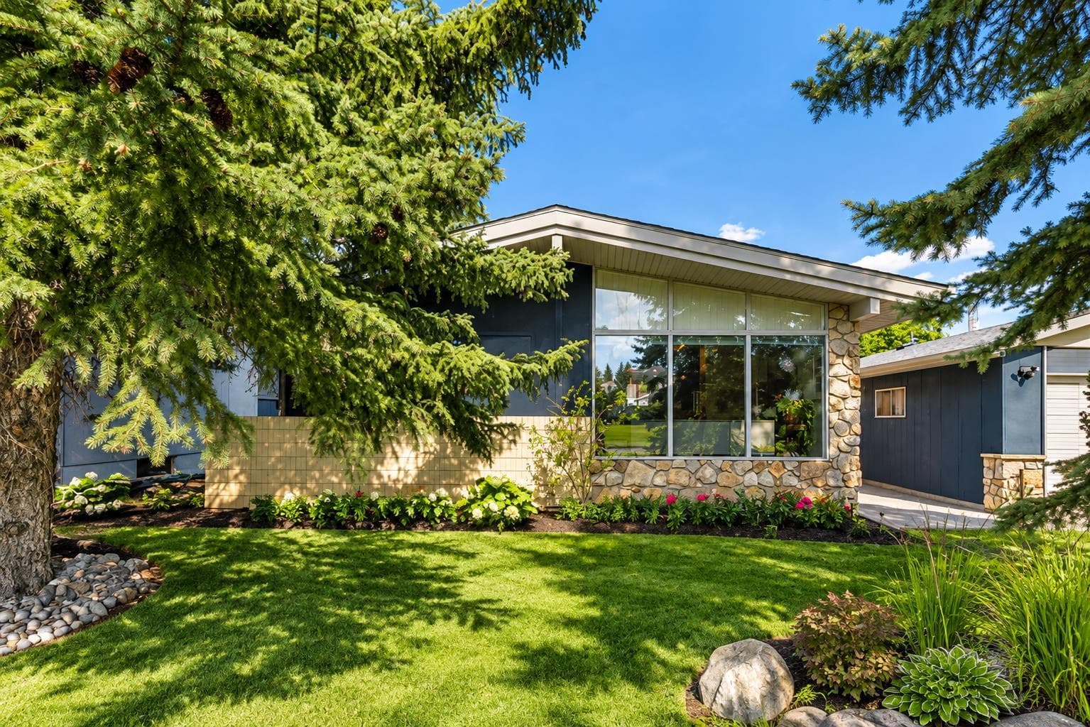 6316 Crowchild Trail SW