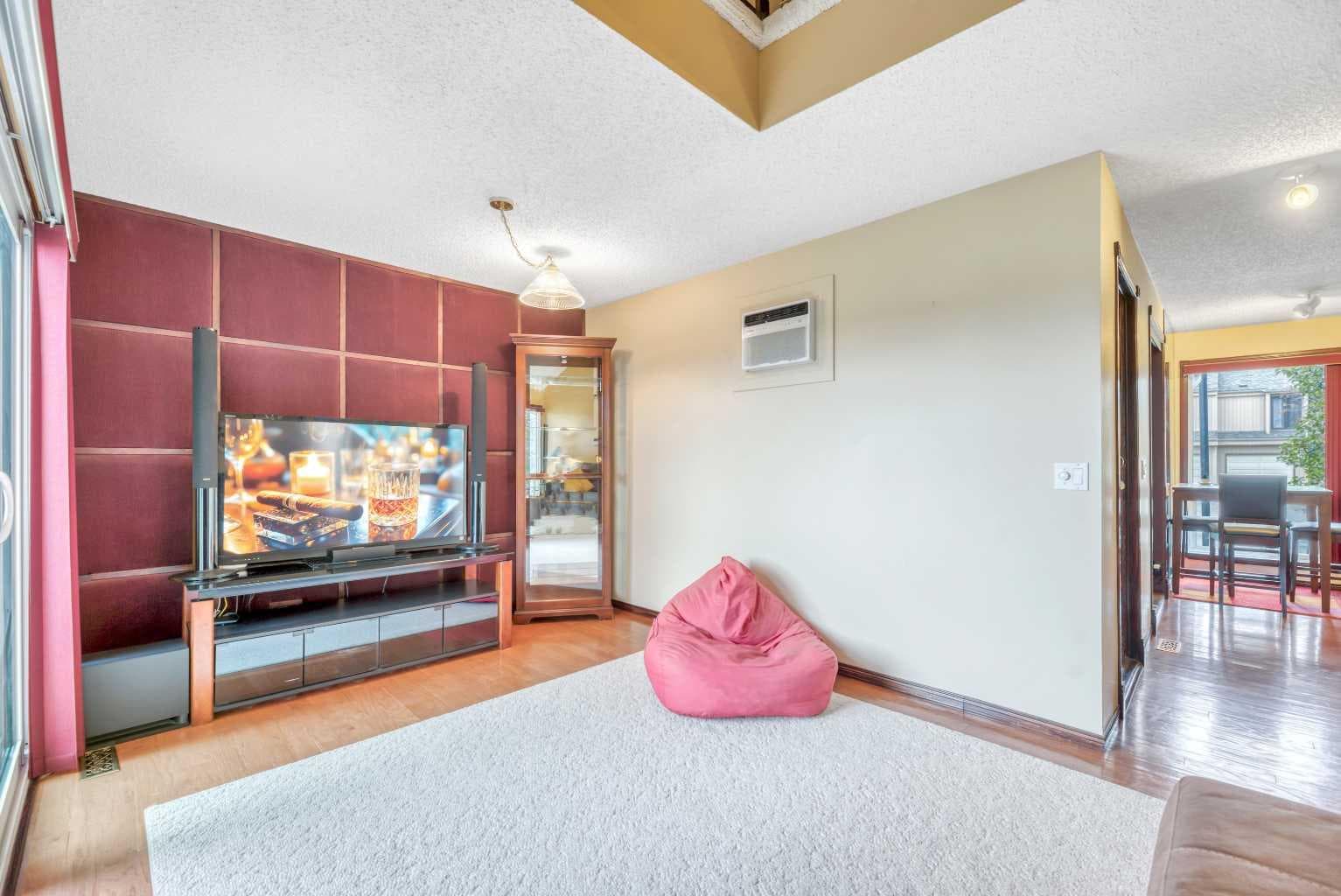 65, 70 Beacham Way NW