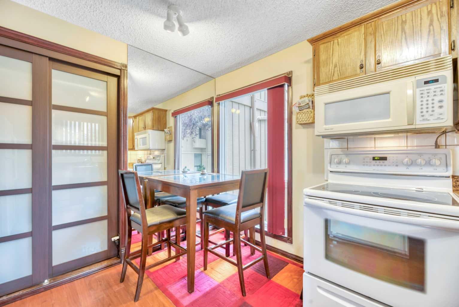 65, 70 Beacham Way NW