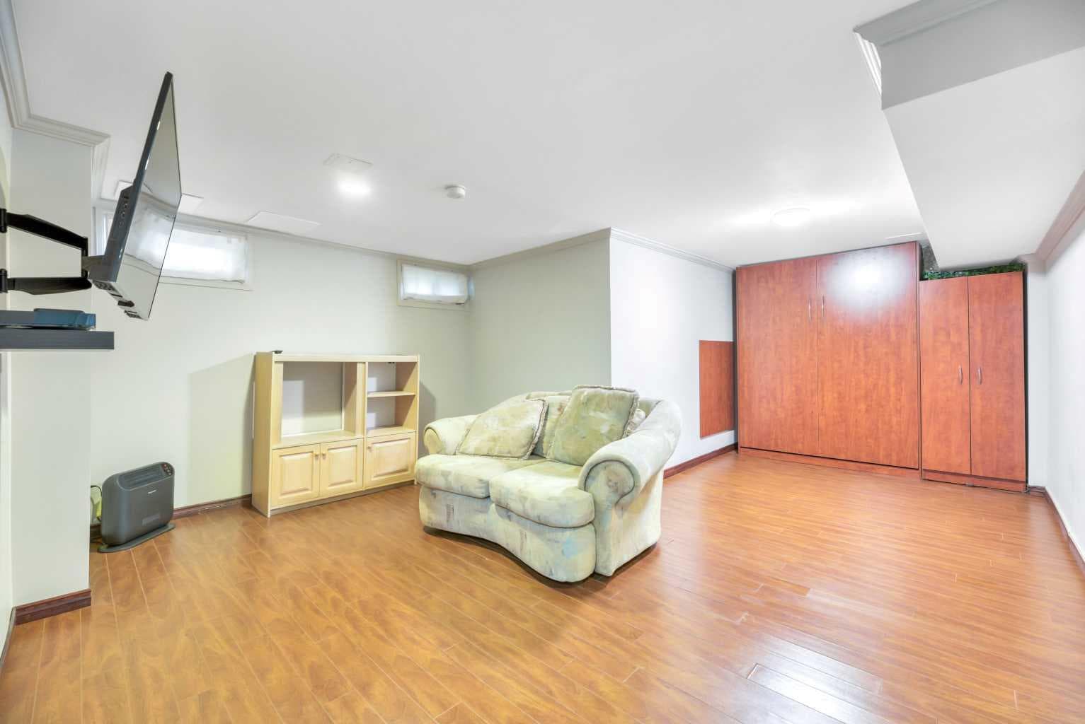 65, 70 Beacham Way NW