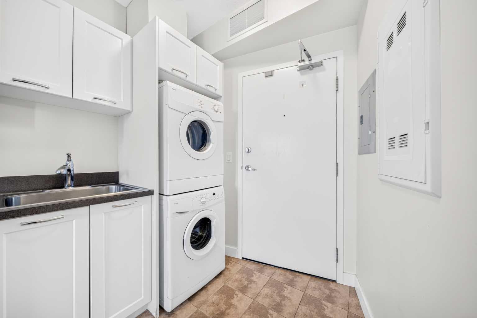 1806, 3820 Brentwood Road NW