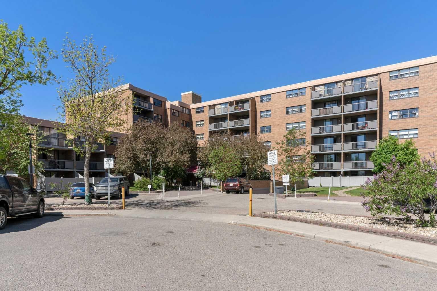 303, 30 Mchugh Court NE