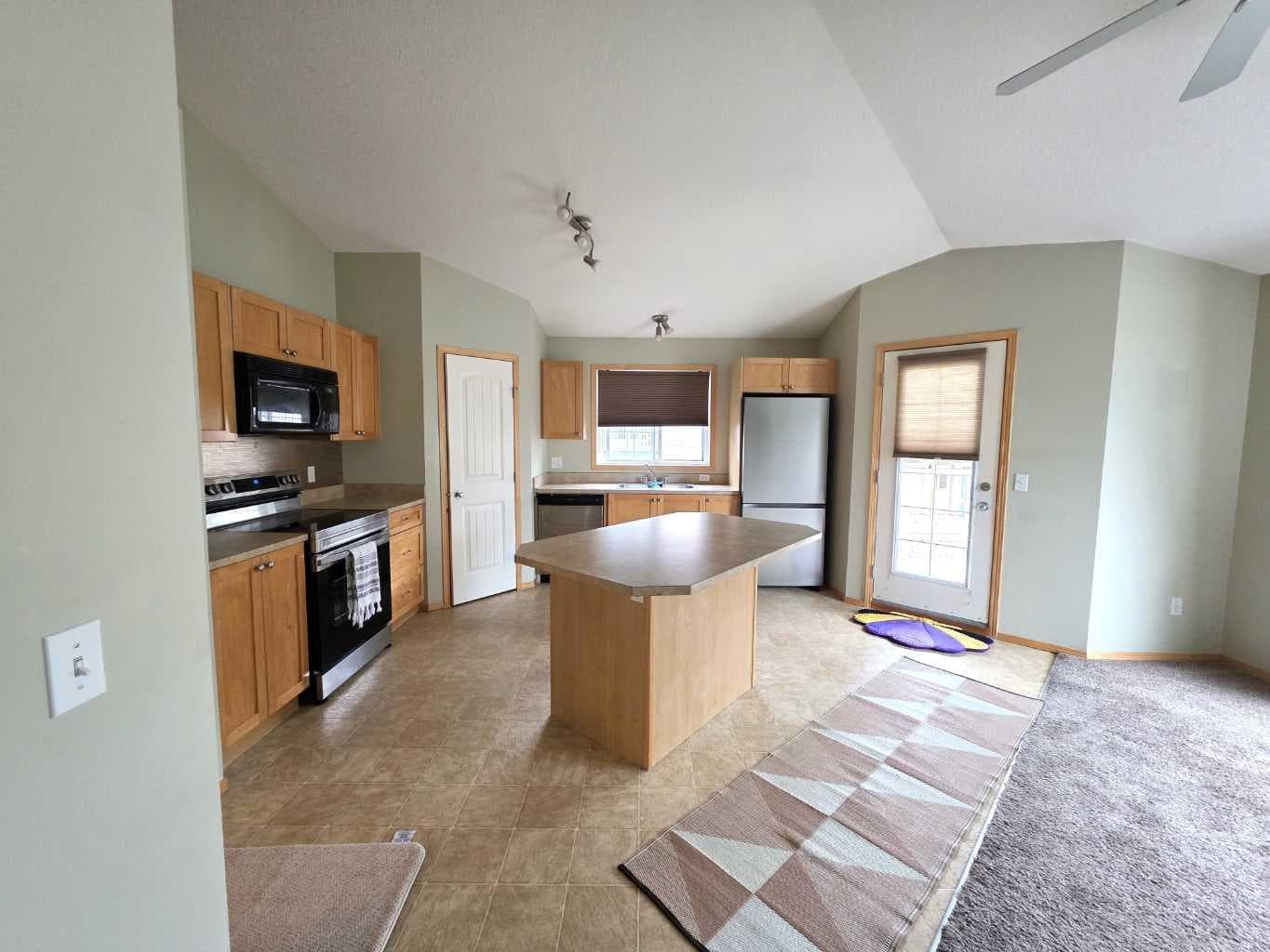 206, 80 Panatella Landing NW