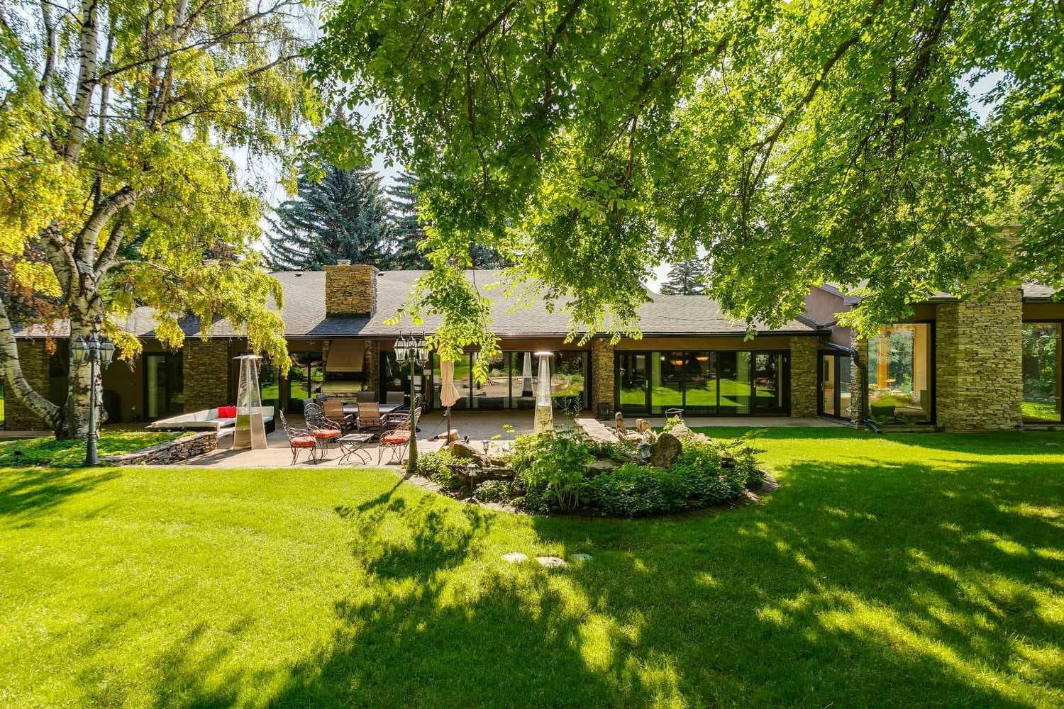40 Eagle Ridge Place SW