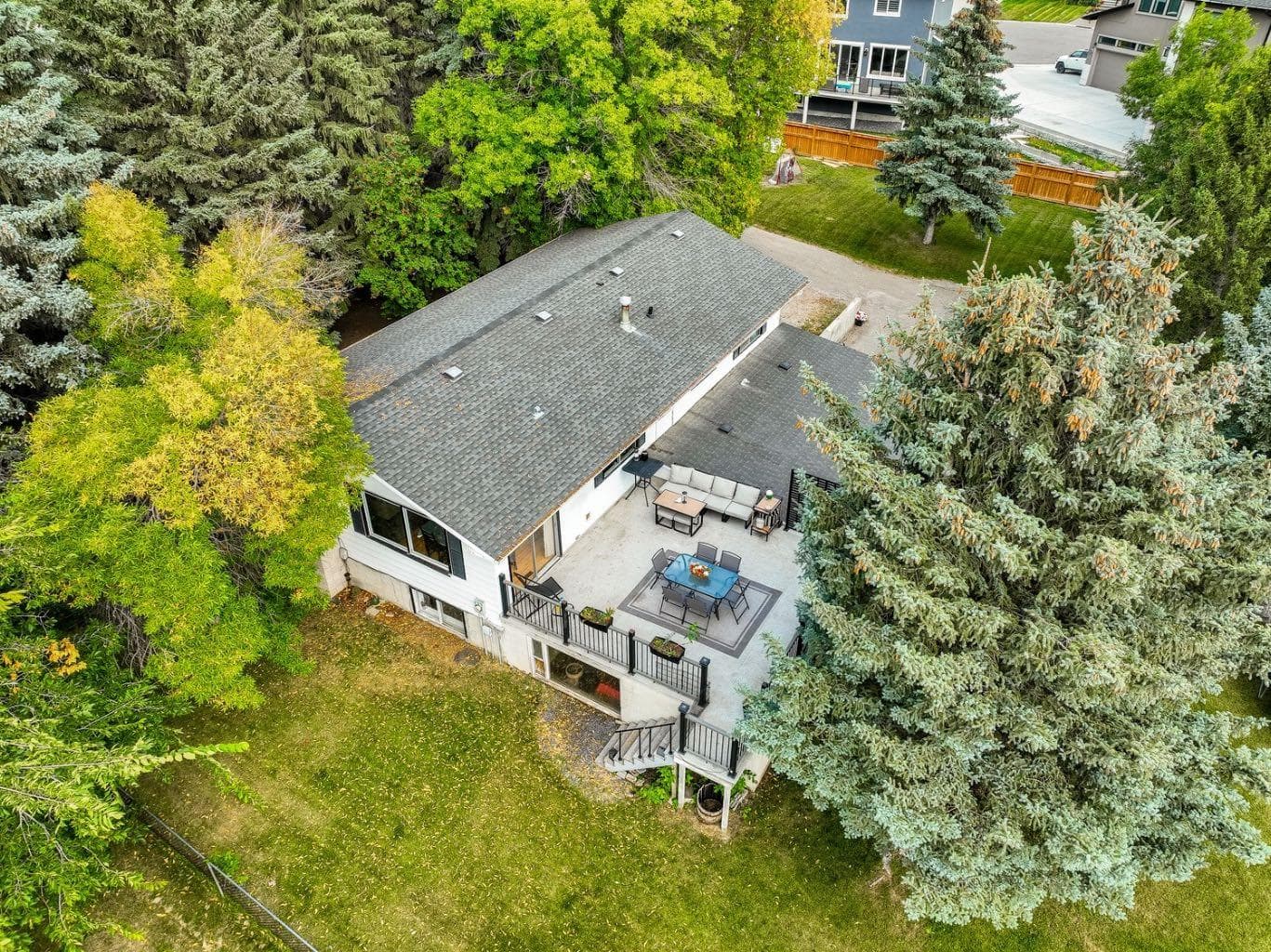1153 East Lakeview Road 