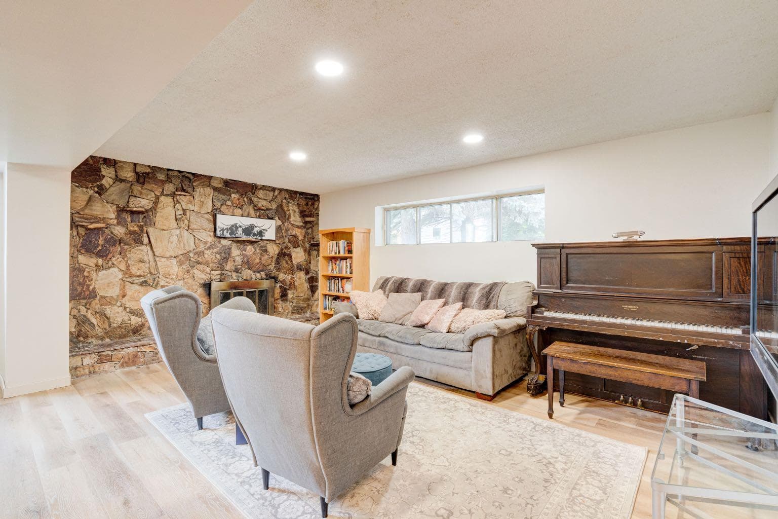 1153 East Lakeview Road 