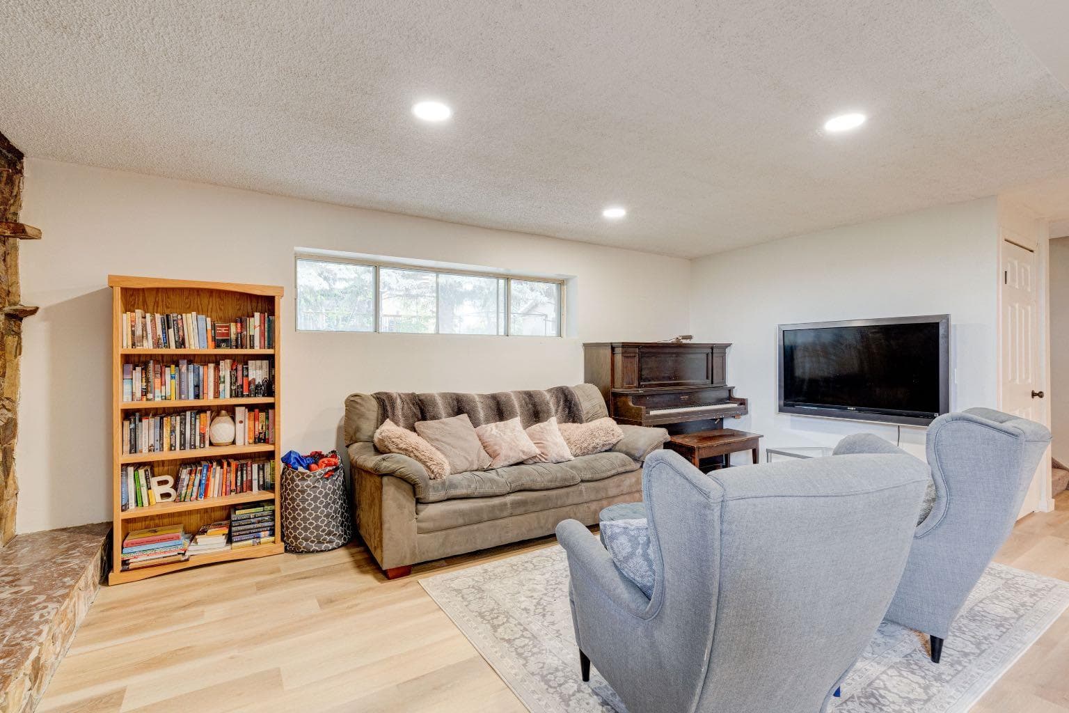 1153 East Lakeview Road 