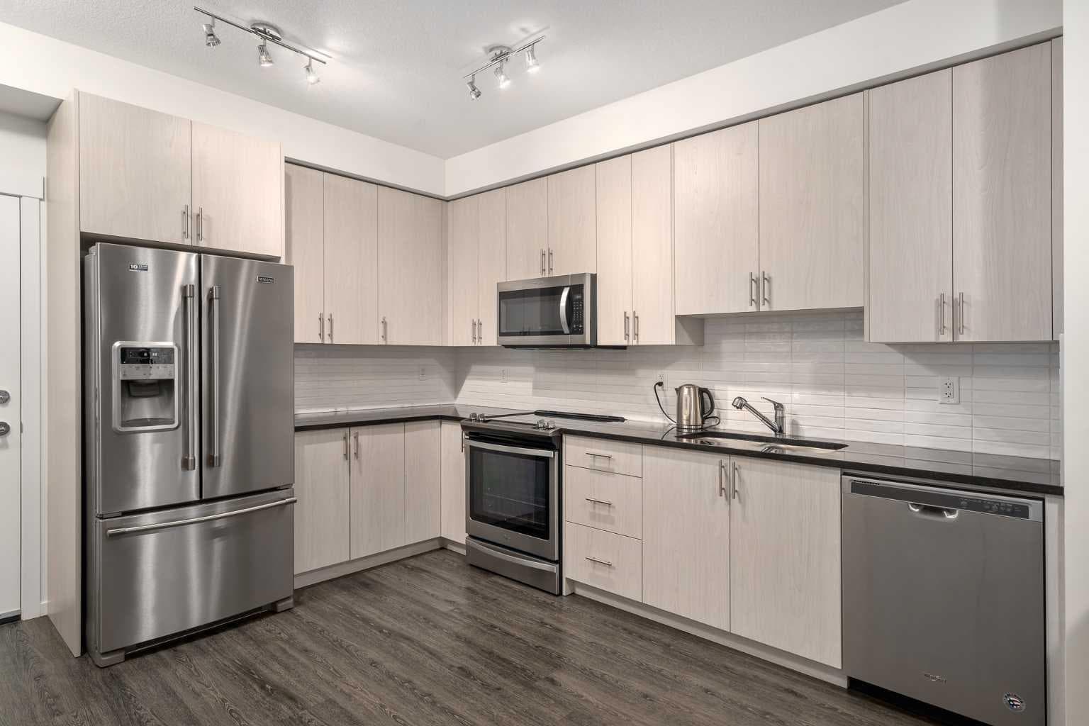 5201, 151 Legacy Main Street SE