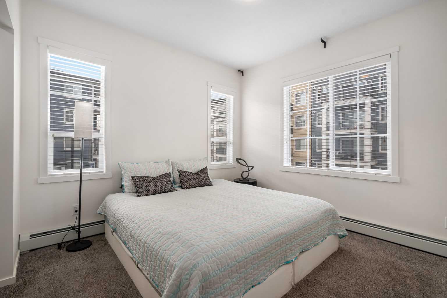 5201, 151 Legacy Main Street SE