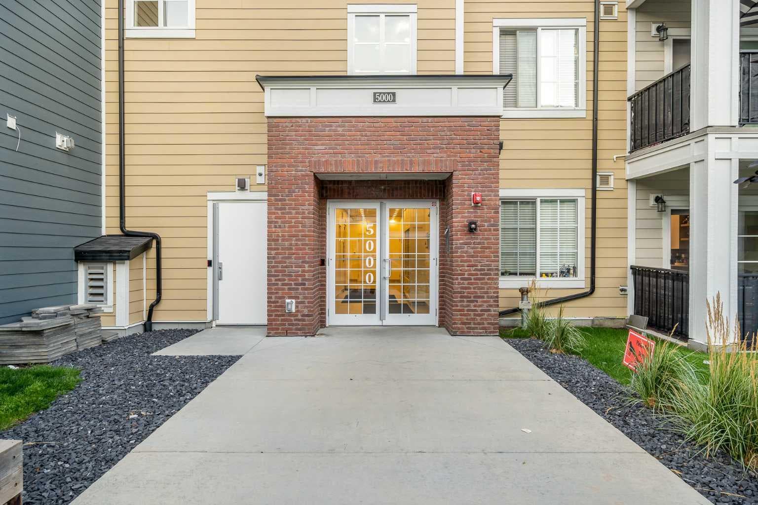5201, 151 Legacy Main Street SE