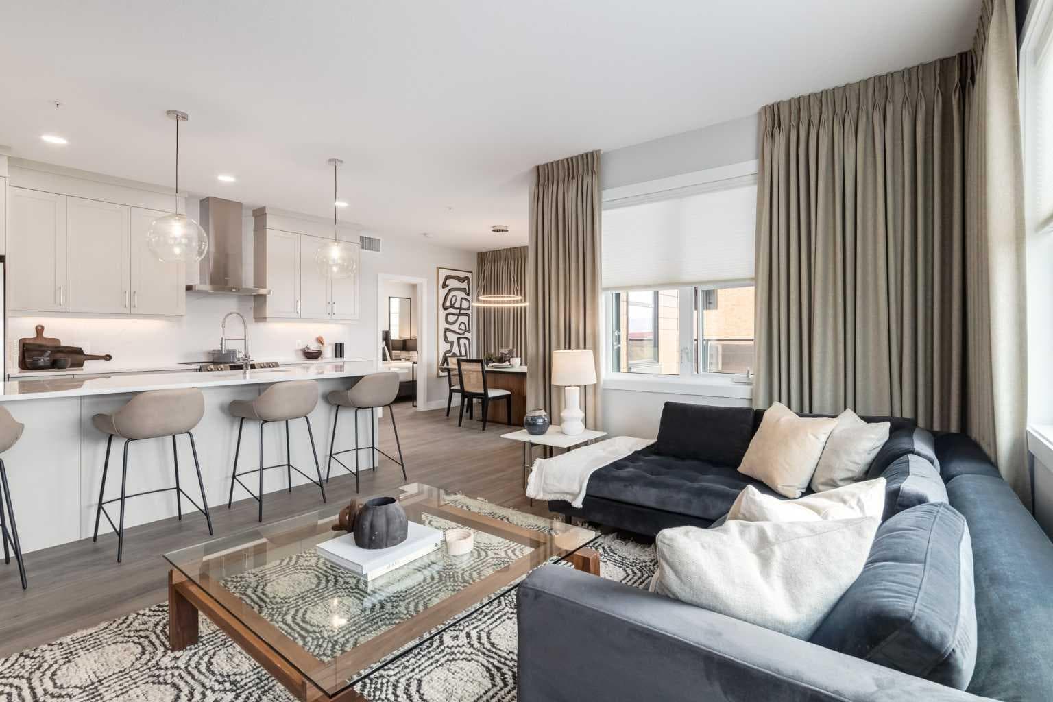 1112, 110 Greenbriar Place NW