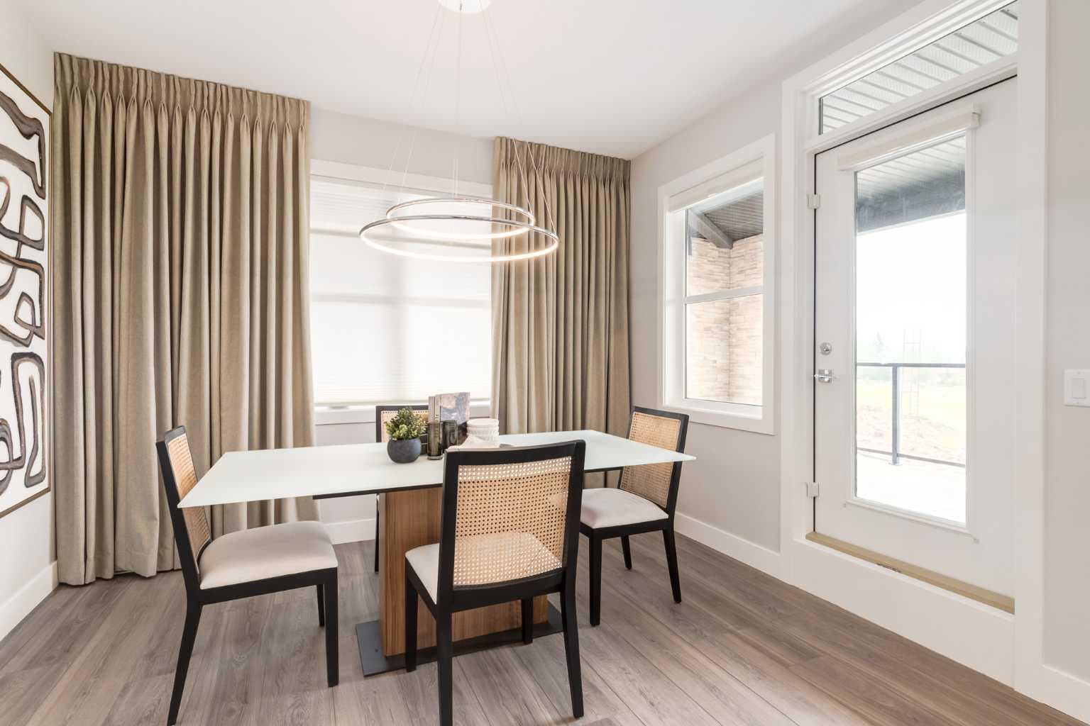1112, 110 Greenbriar Place NW