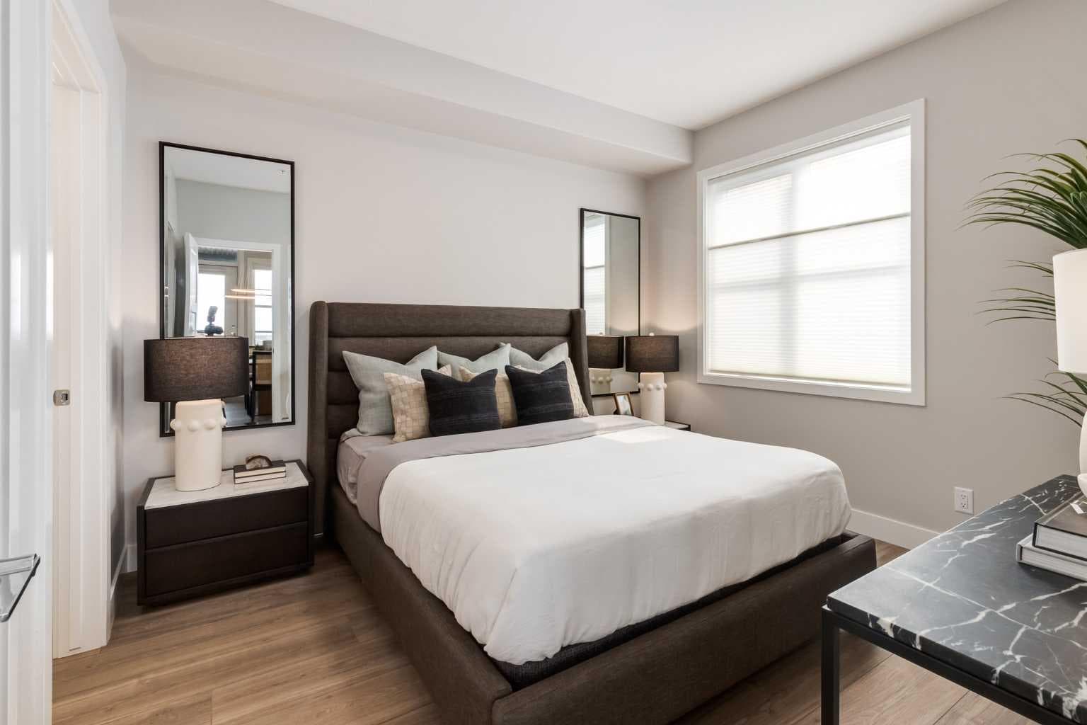 1112, 110 Greenbriar Place NW