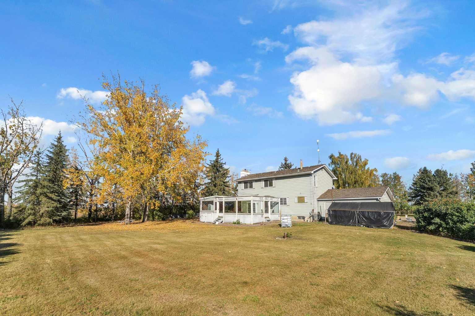 233081 Glenmore View Road 