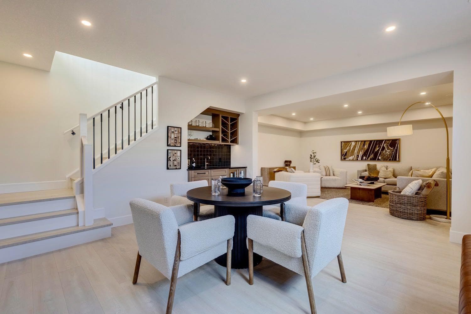 8 Calais Lane SW