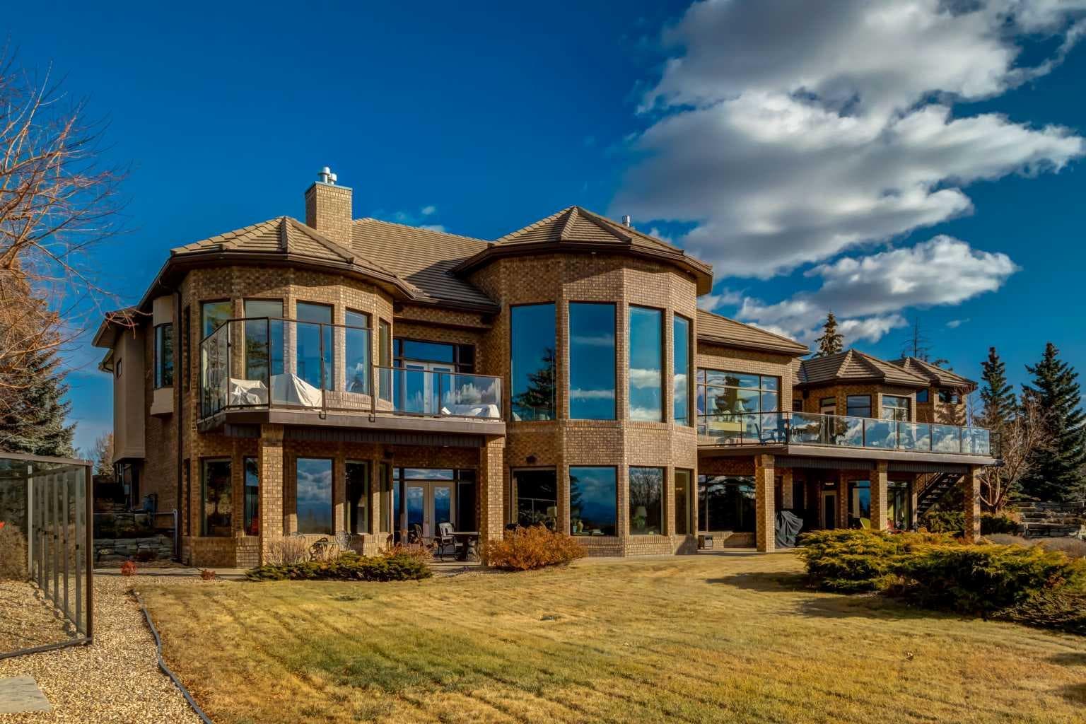 31 Pinnacle Ridge Drive SW