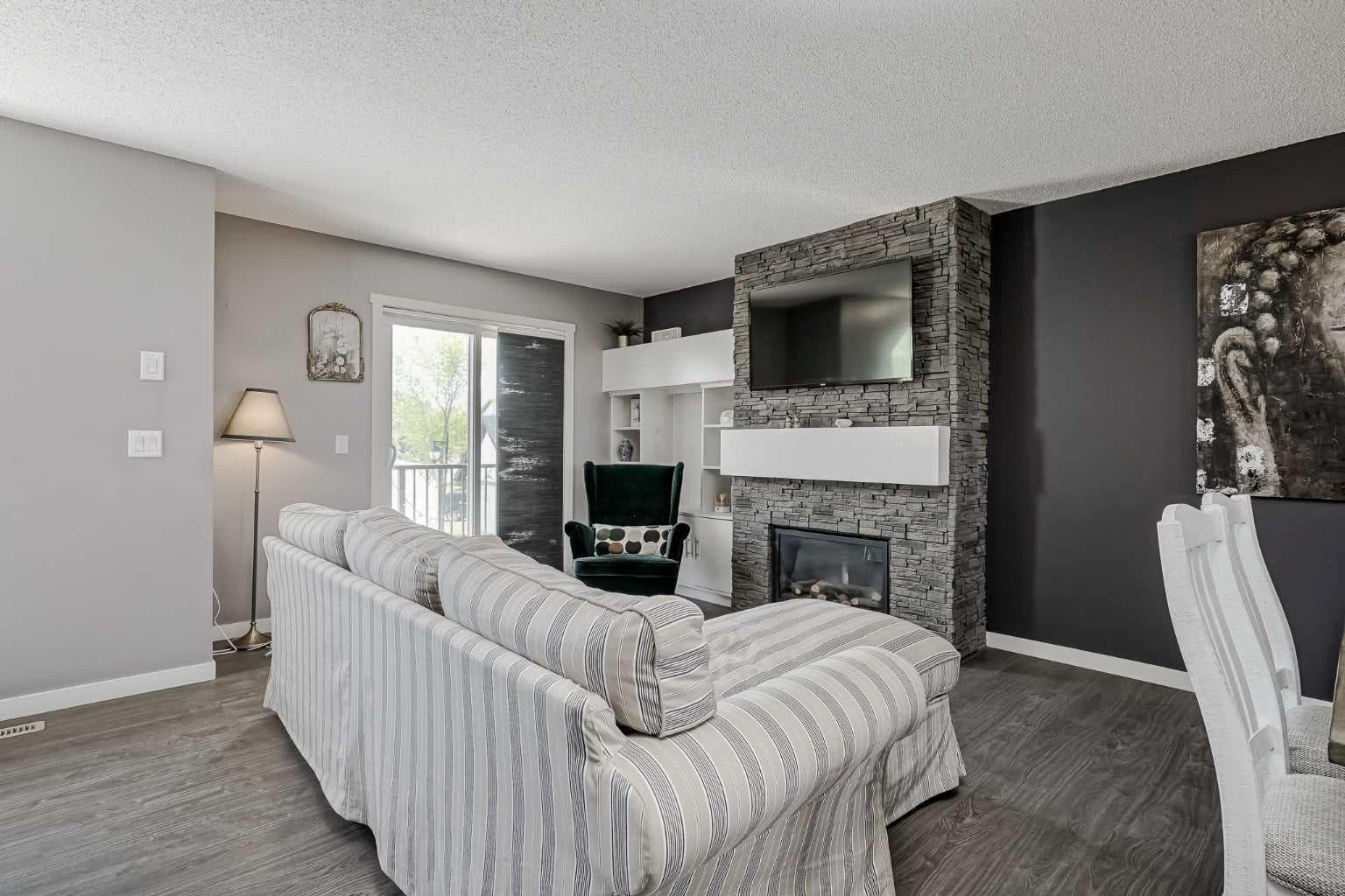313 Copperpond Landing SE