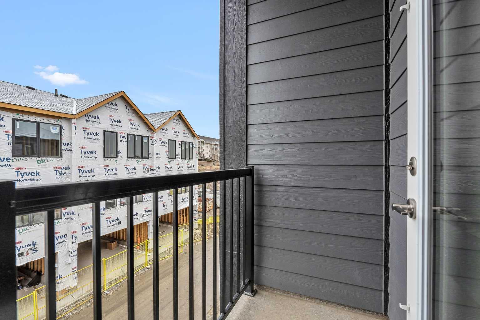 124 Arbour Lake Court  NW