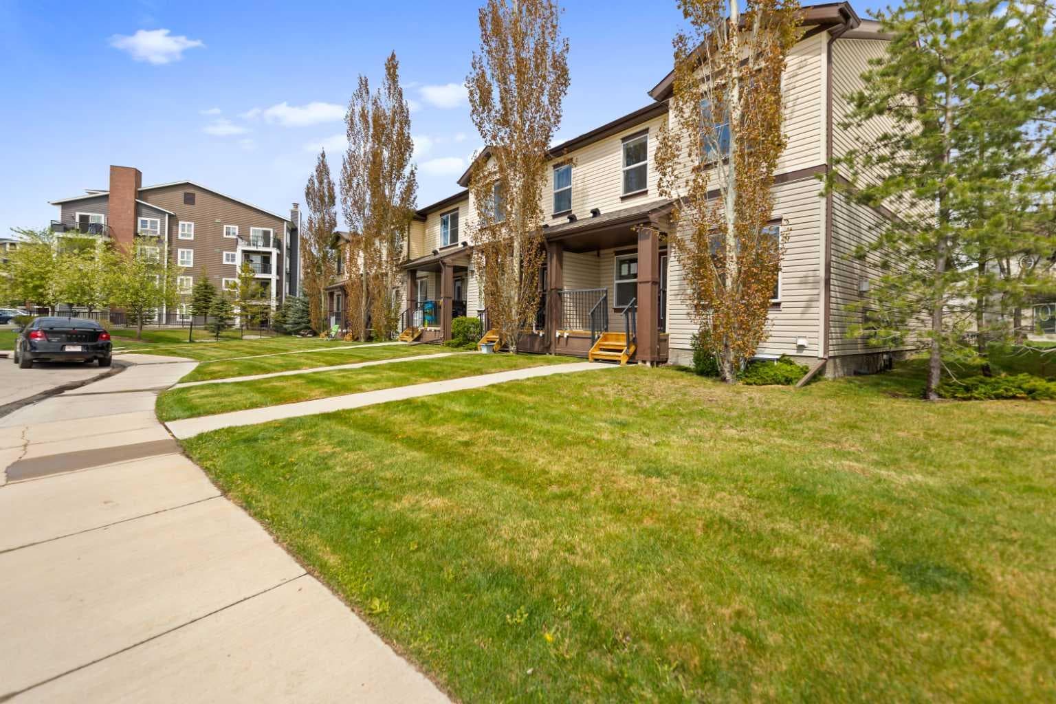 81 Copperpond Landing SE