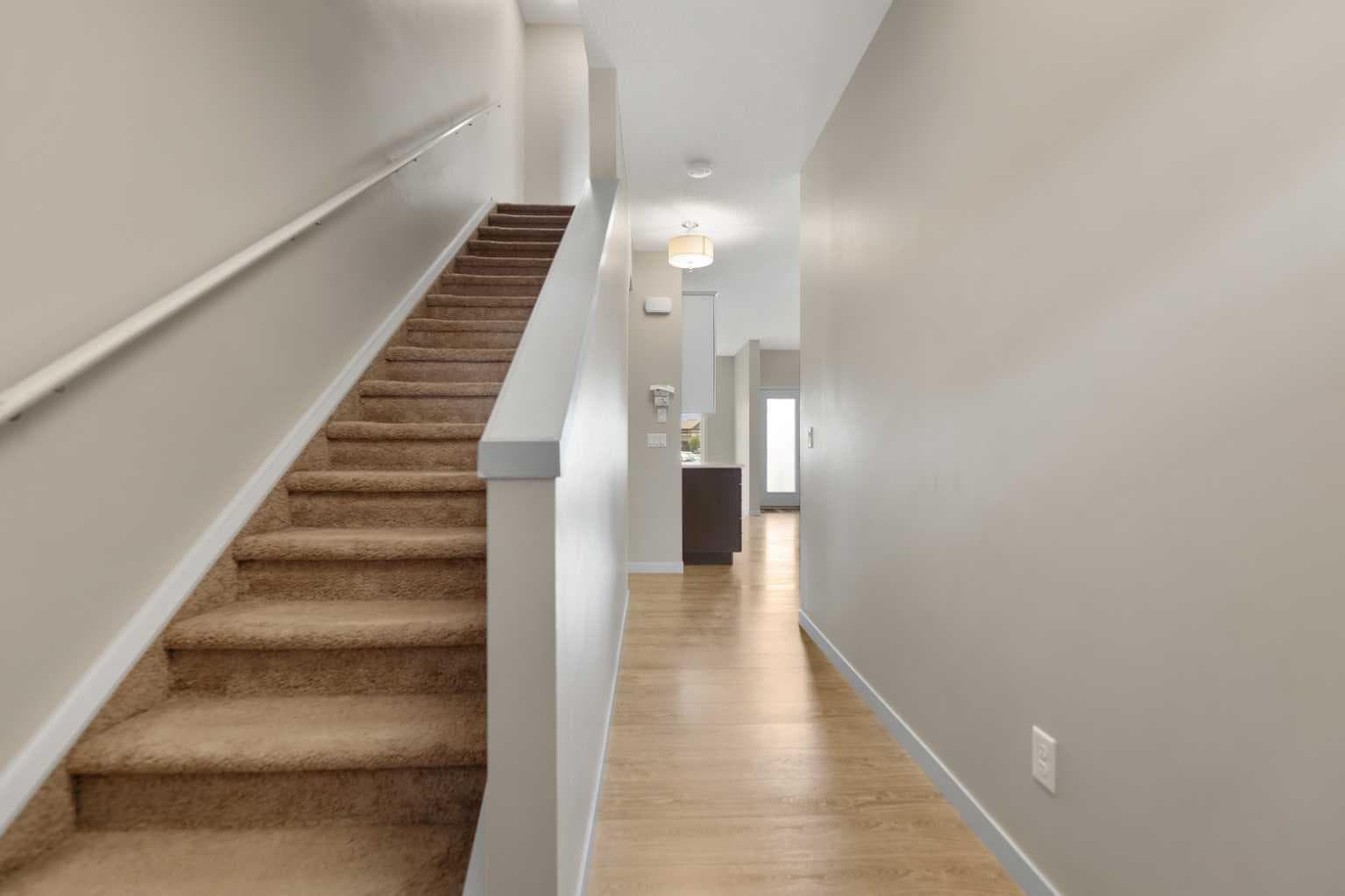 81 Copperpond Landing SE
