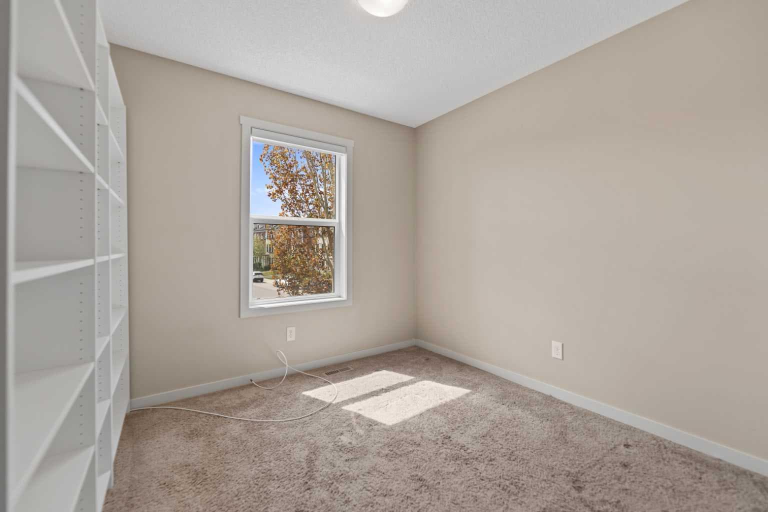 81 Copperpond Landing SE