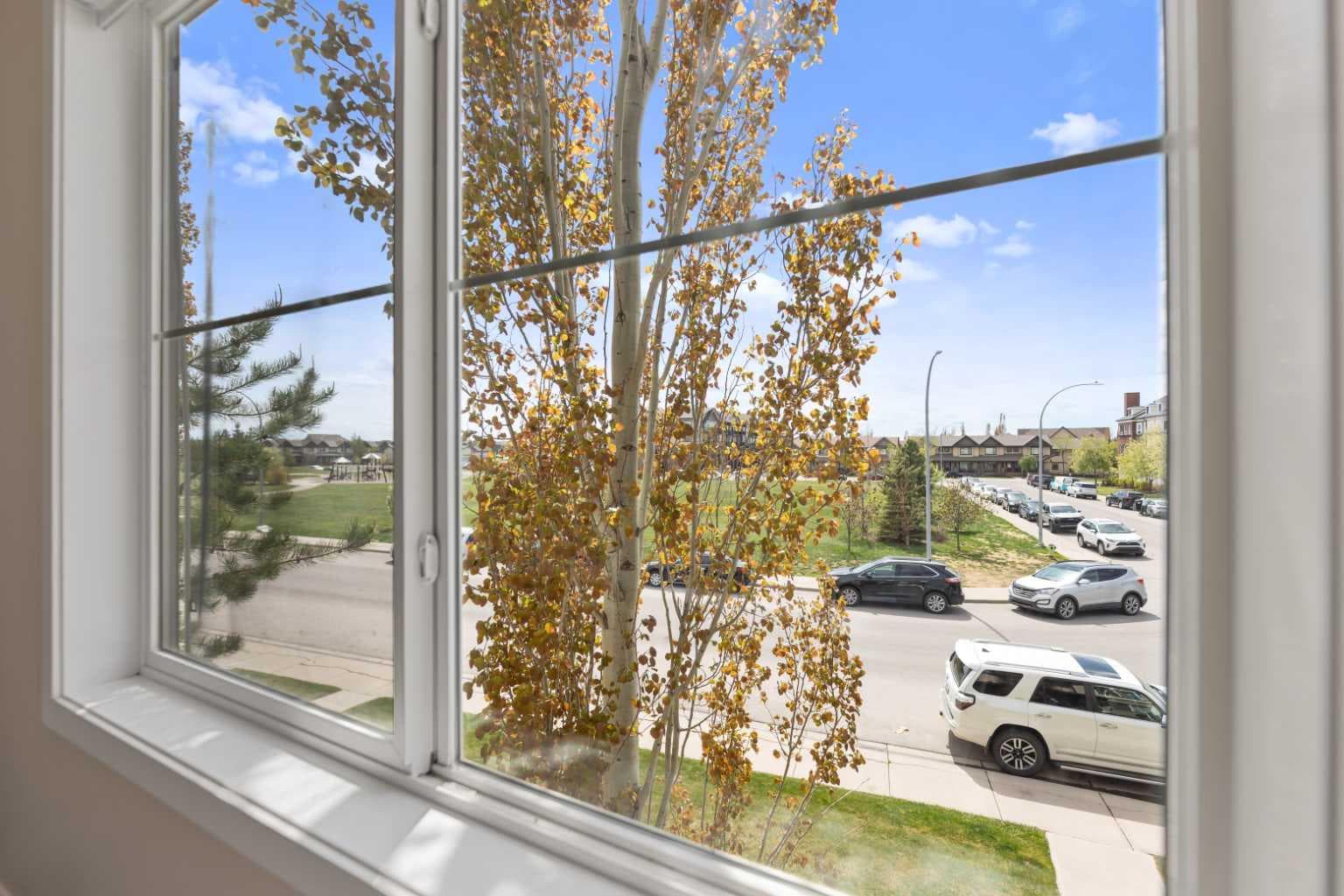 81 Copperpond Landing SE