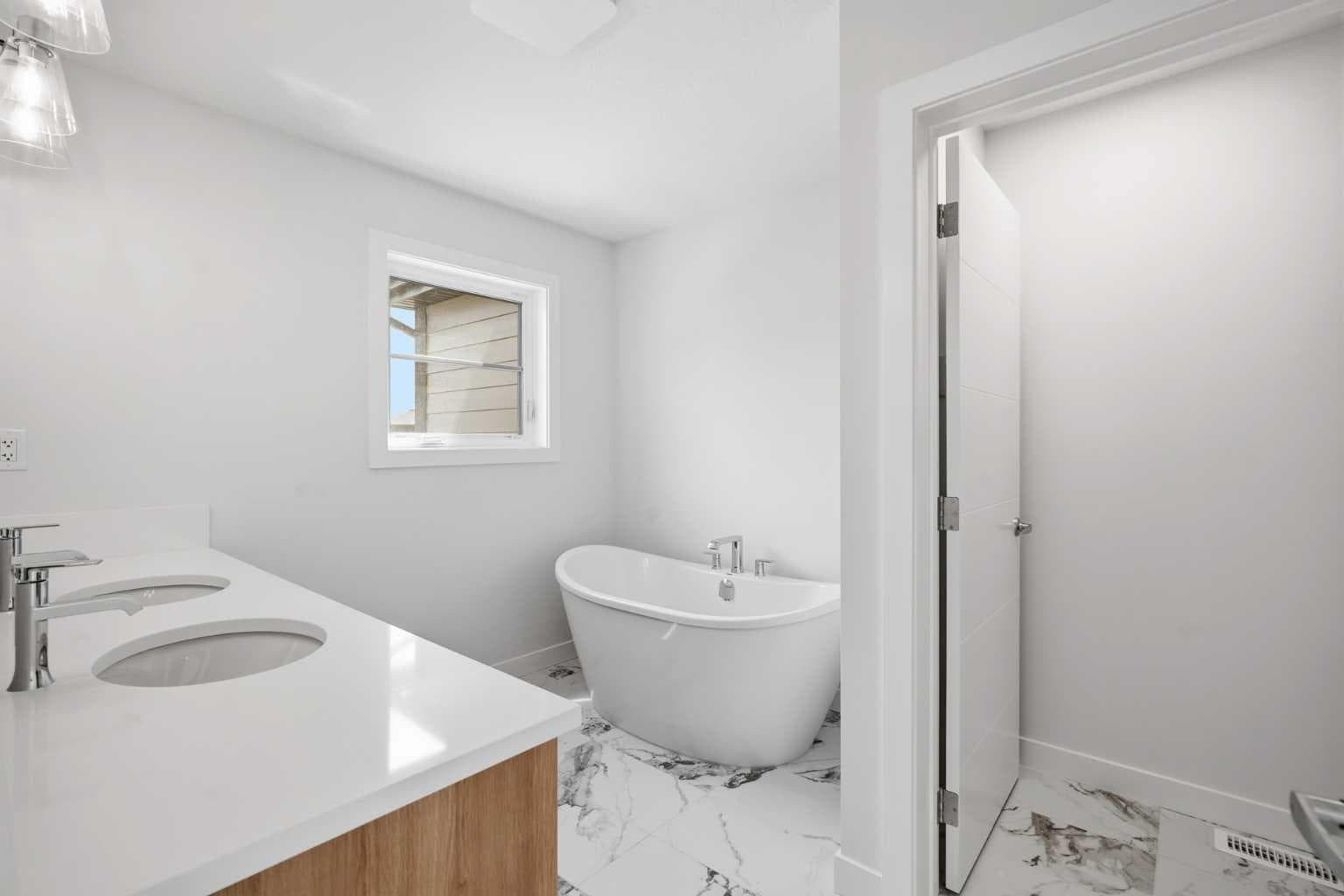1125 Sailfin Heath  