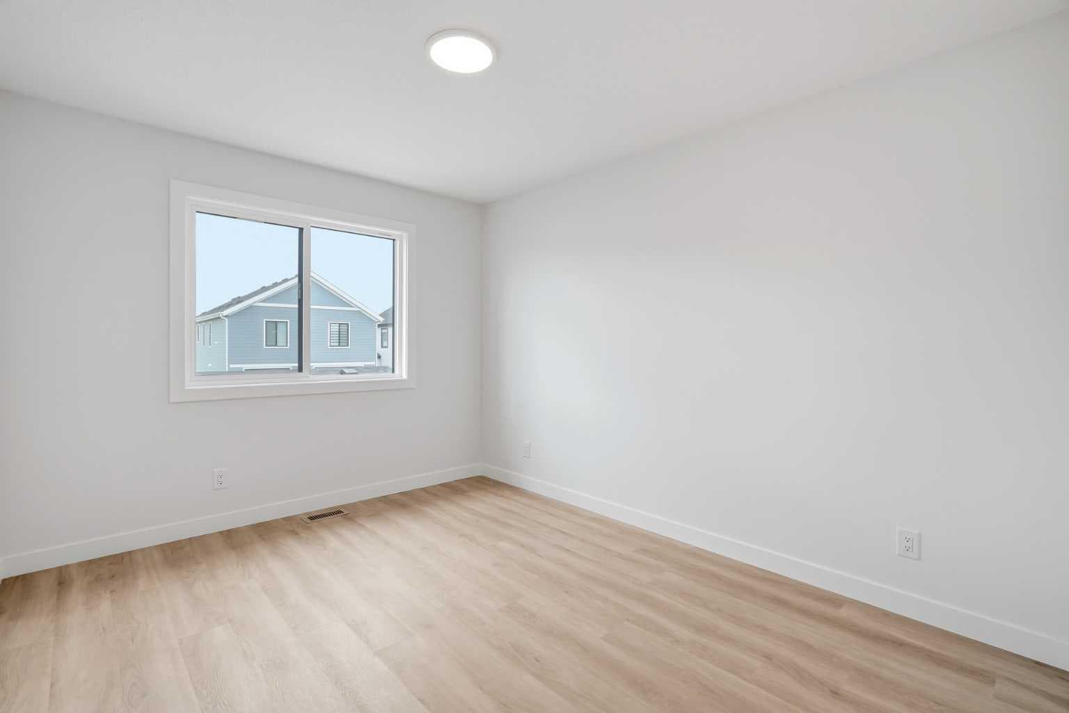 1125 Sailfin Heath  