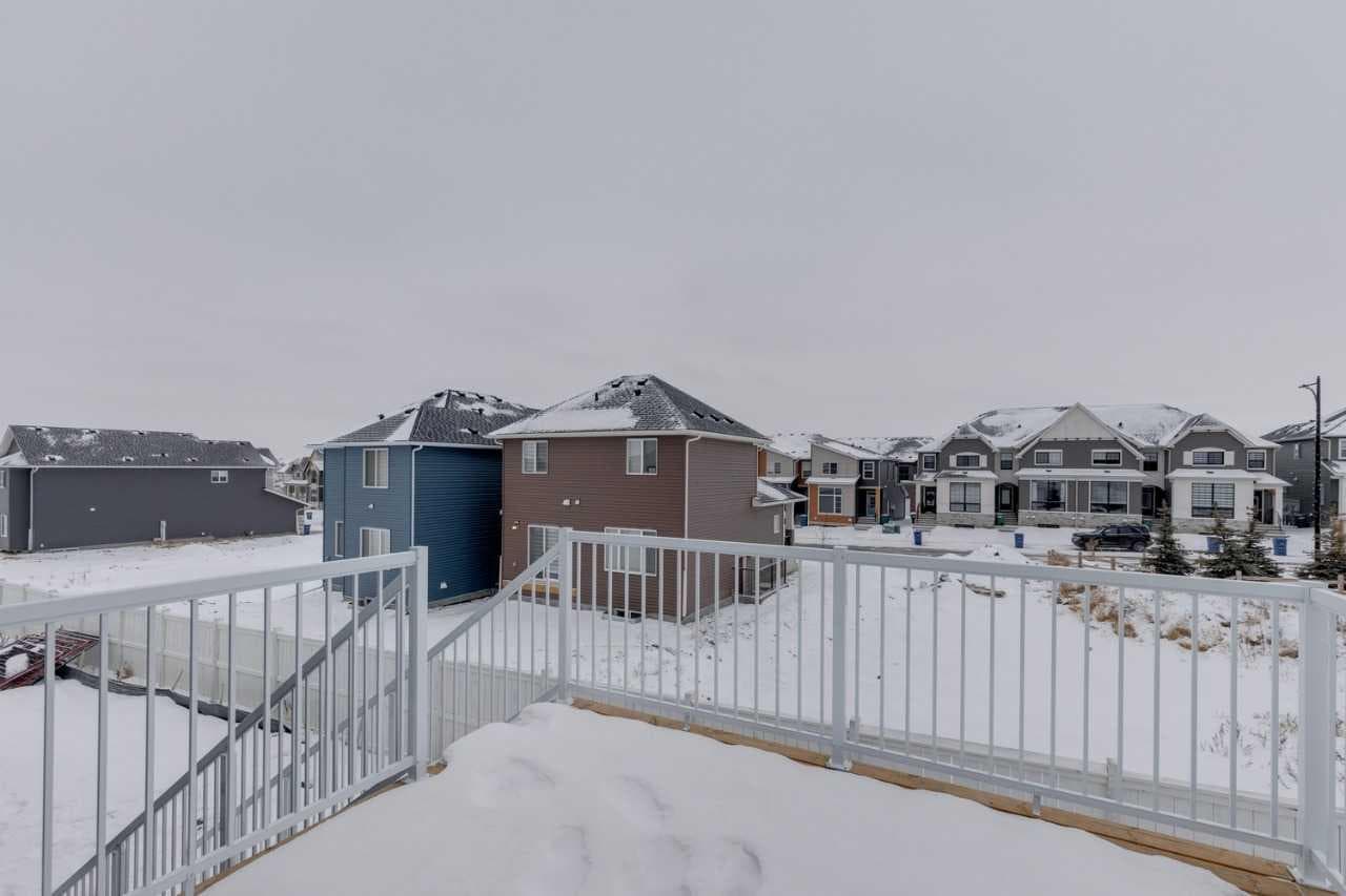 1402 Bayview Crescent SW