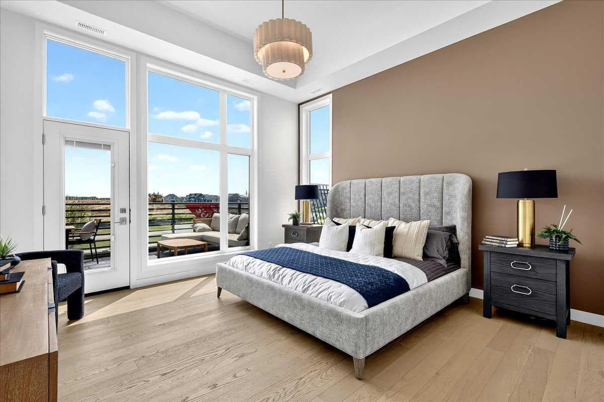 102, 140 Marina Cove SE