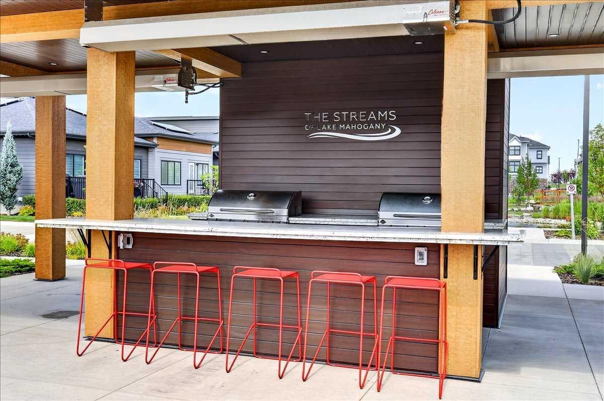 102, 140 Marina Cove SE