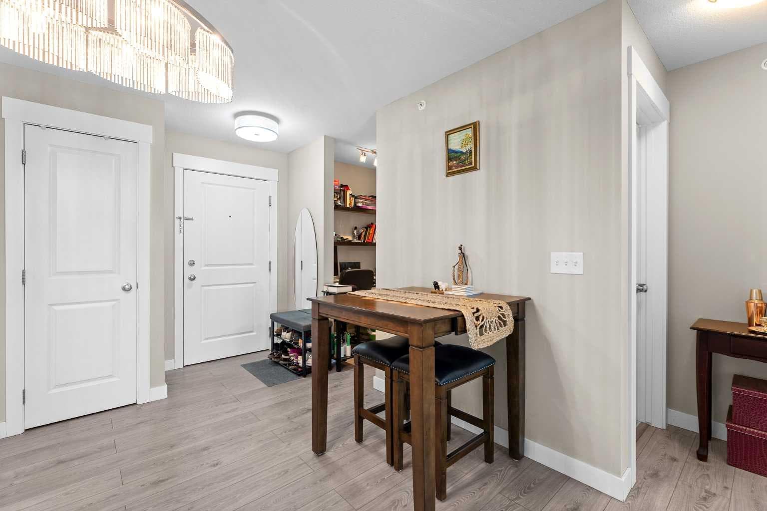 3407, 11 Mahogany Row SE