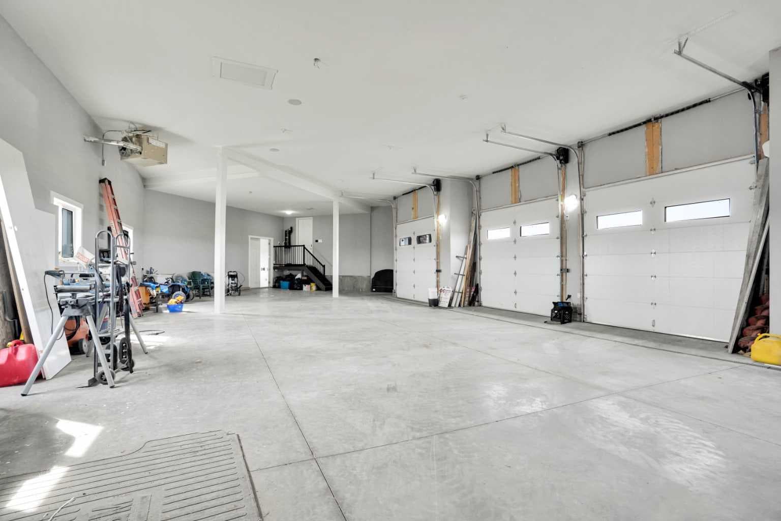 275113 TWP RD 240  