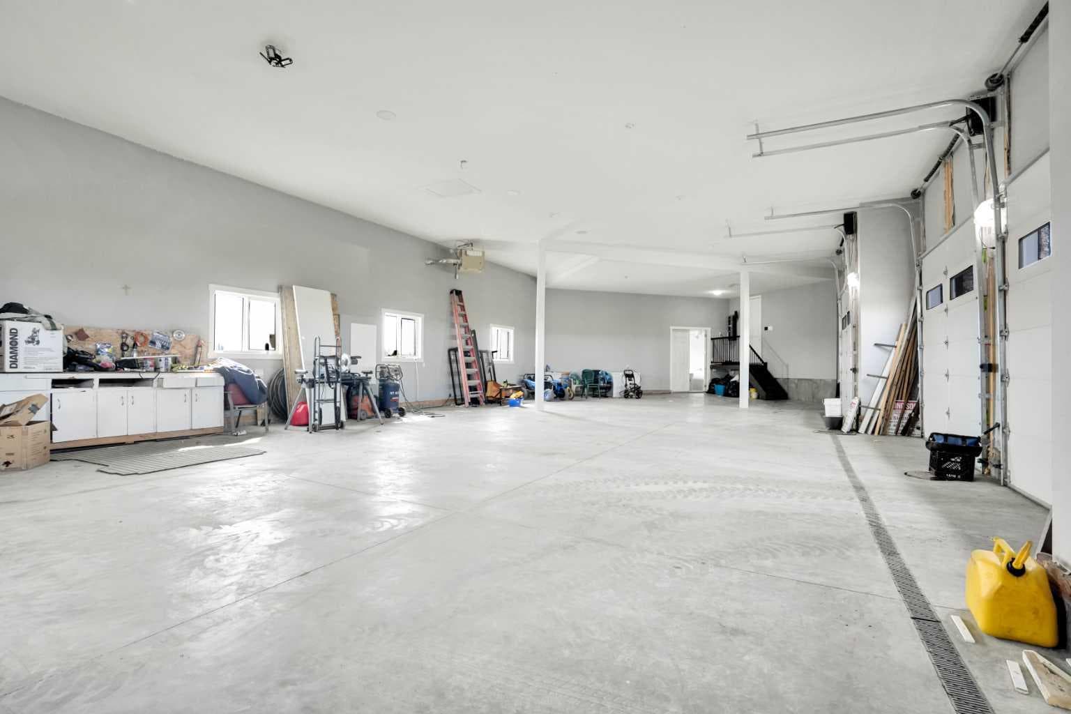 275113 TWP RD 240  