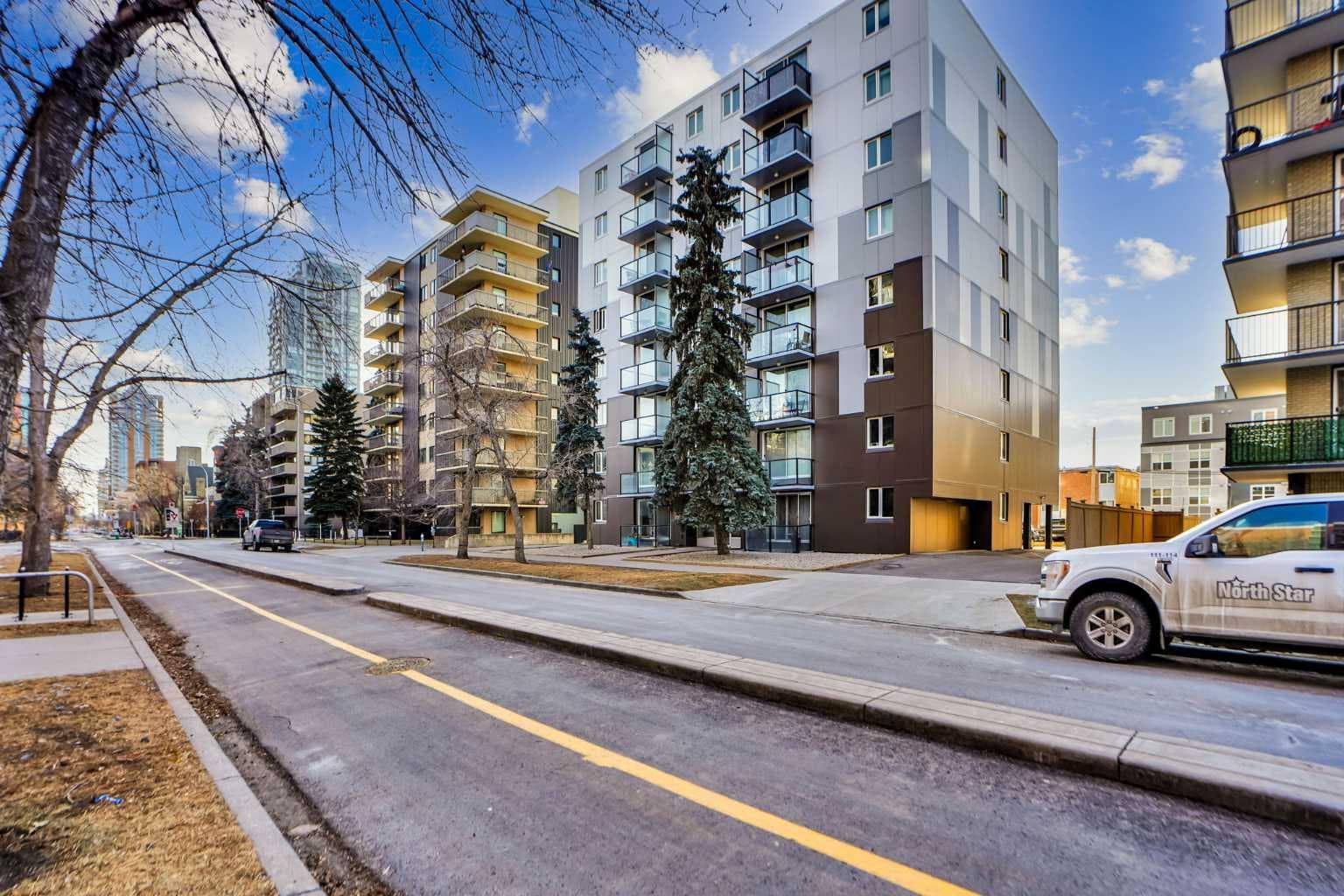 204, 1111 15 Avenue SW