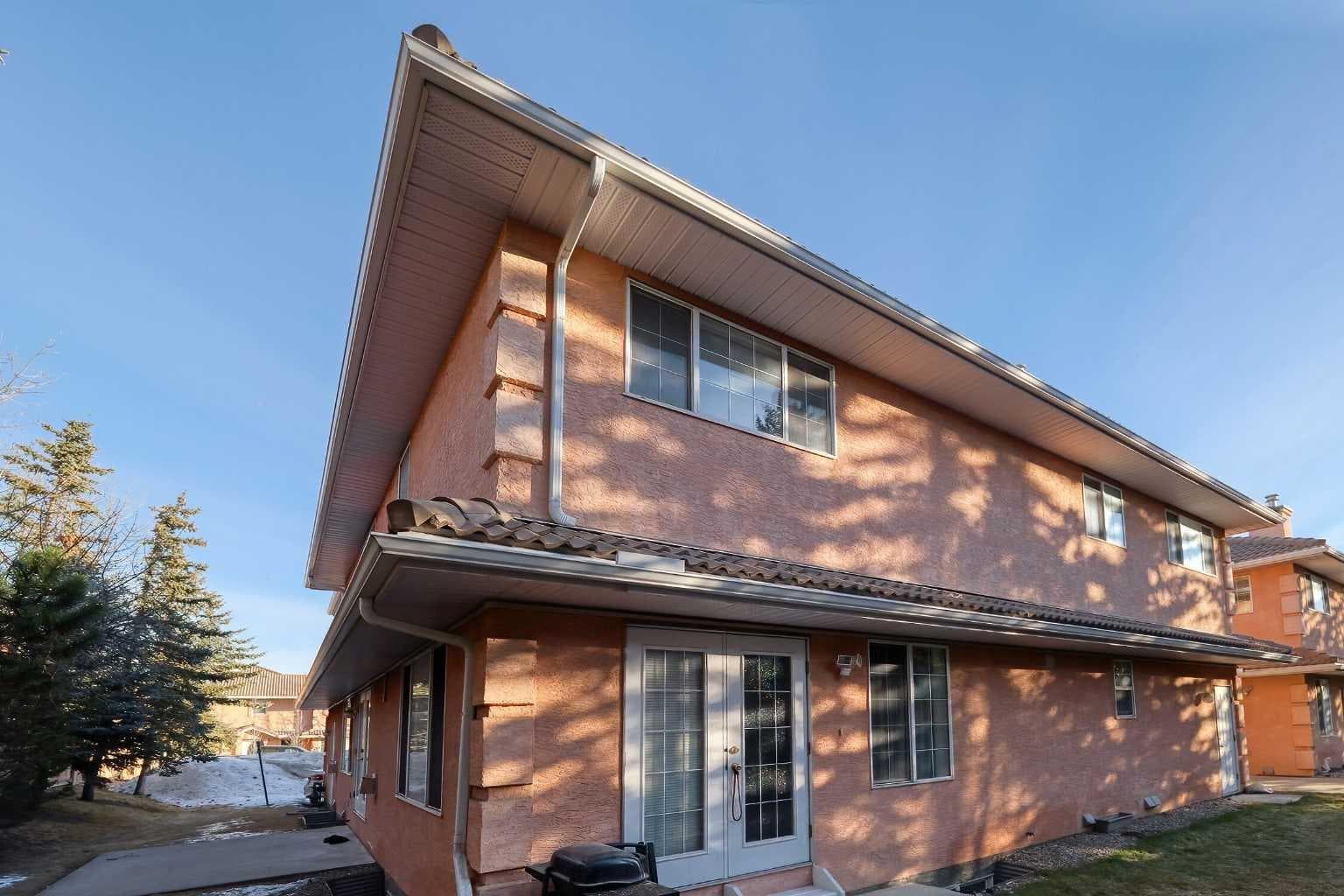501 Coral Cove NE